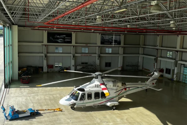Airbridge Hanger 2025-10-05 at 12.03.42 AM (1)